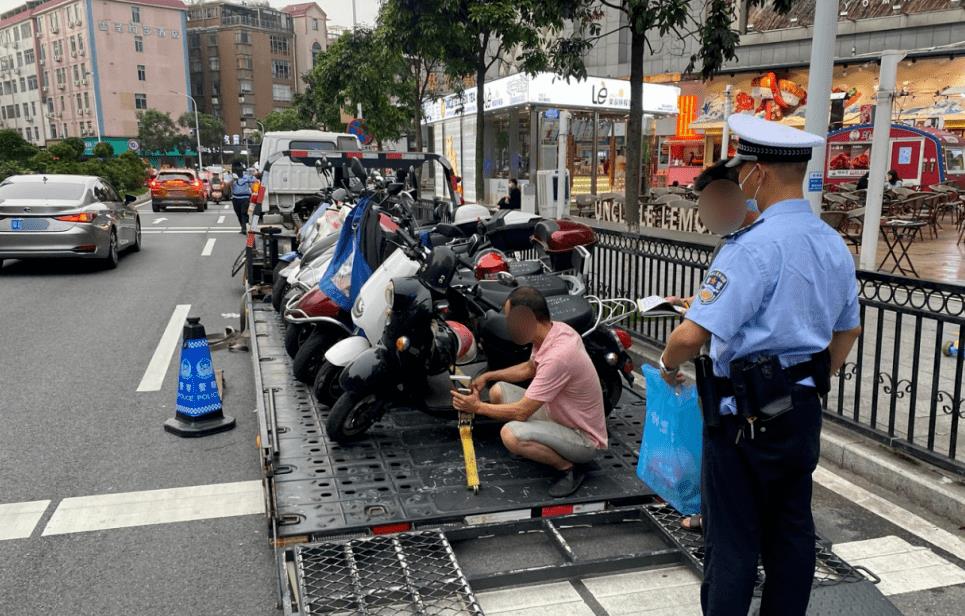 交警查扣摩托车在哪个位置,交警入户查扣电动车