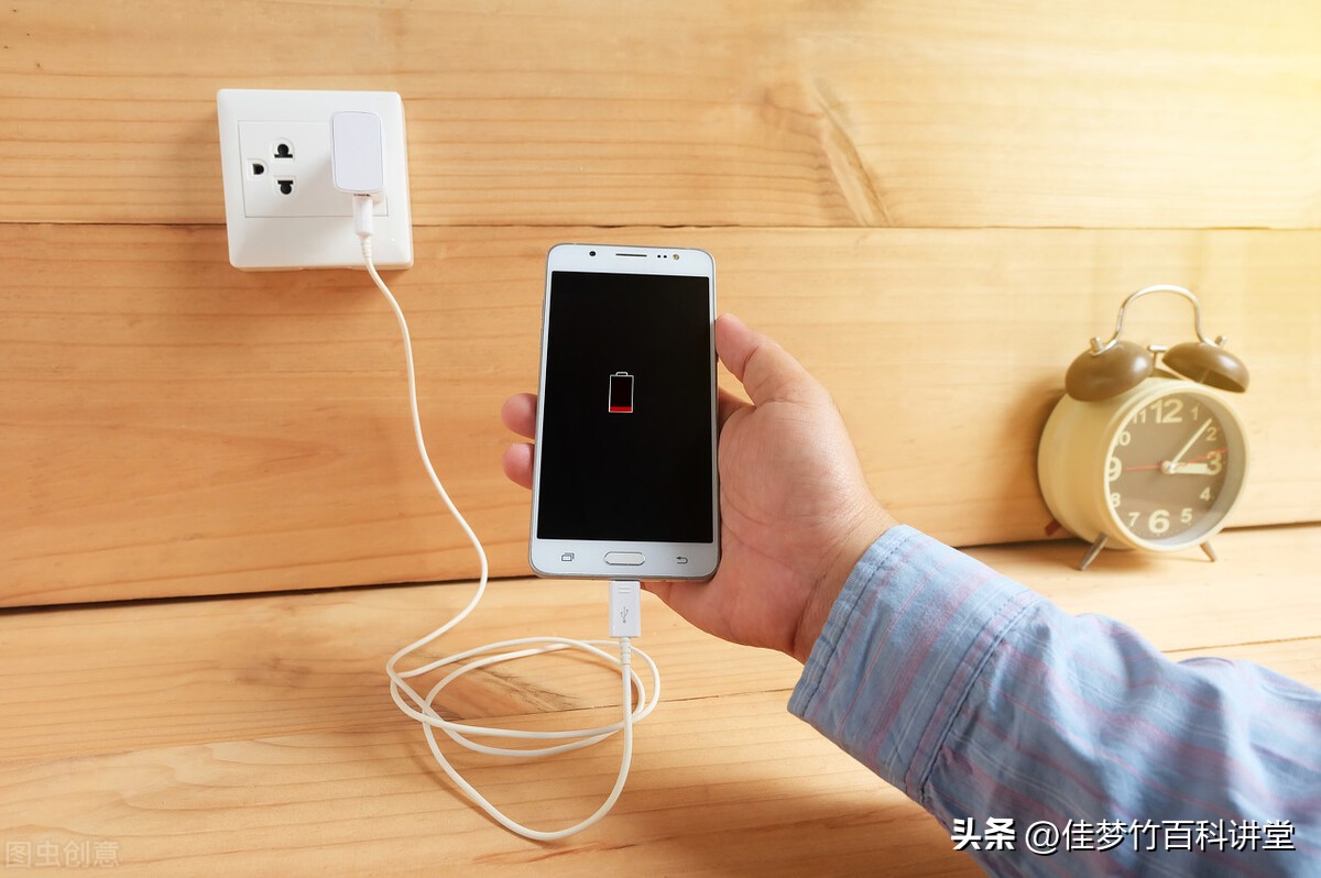 手机用了五年充电很难充进去了,手机用了几年充电为什么变得好慢