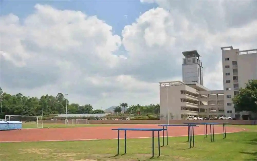 穿学士服吐槽,本科没有学位证能穿学士服吗