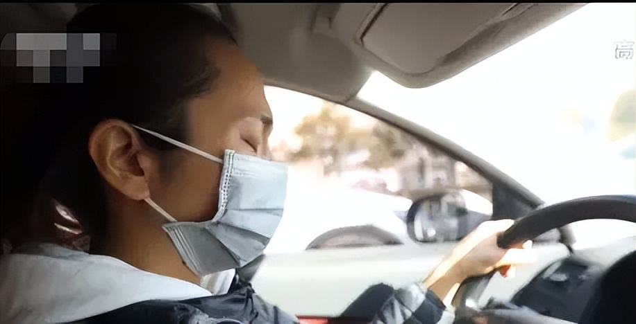 女子辞职照顾瘫痪父亲后续,安徽女孩卖房照顾男友