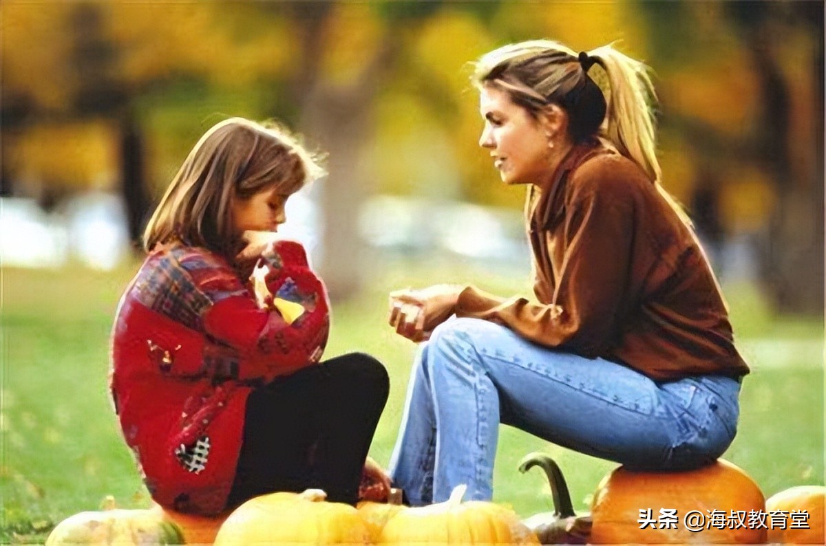 孩子内向不愿意和父母沟通怎么办,孩子性格内向不愿意跟人打招呼