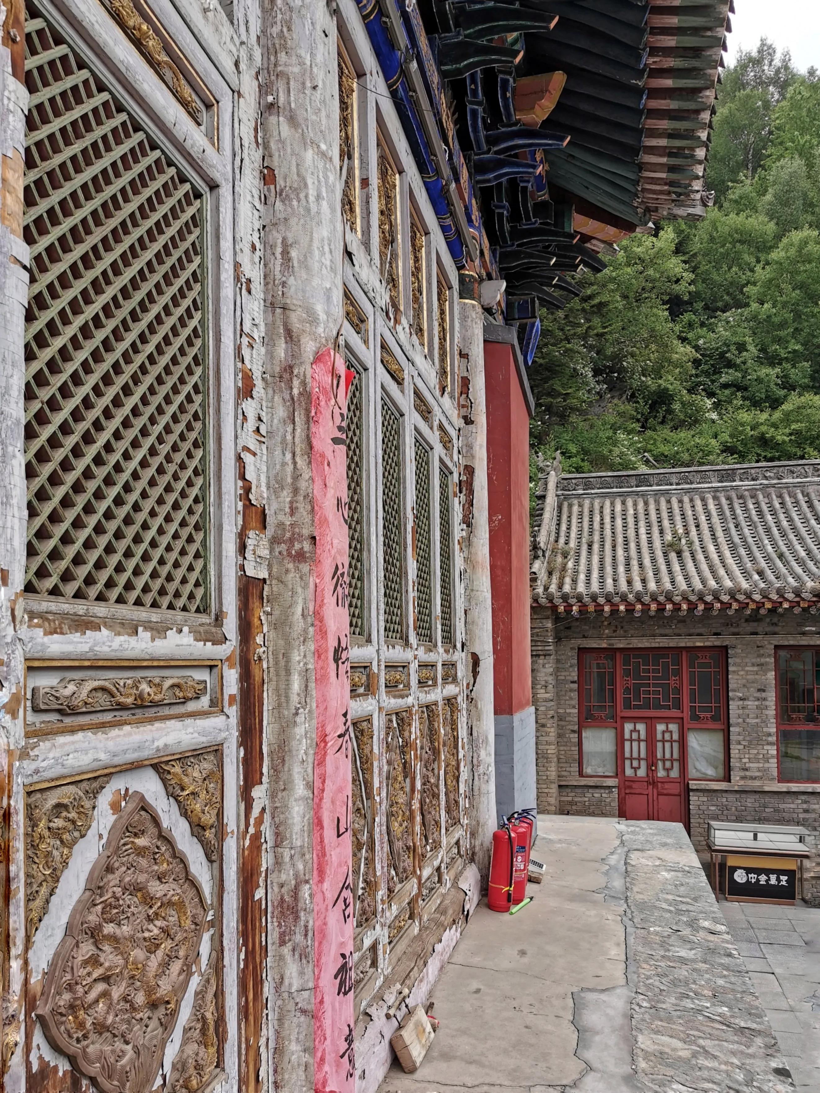 佛教圣地五台山龙泉寺,五台山最古老的寺院清凉寺