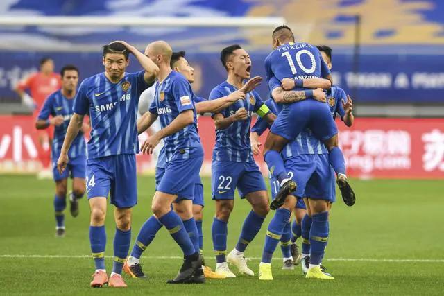 2021足坛暖心时刻,2021足坛年度总结