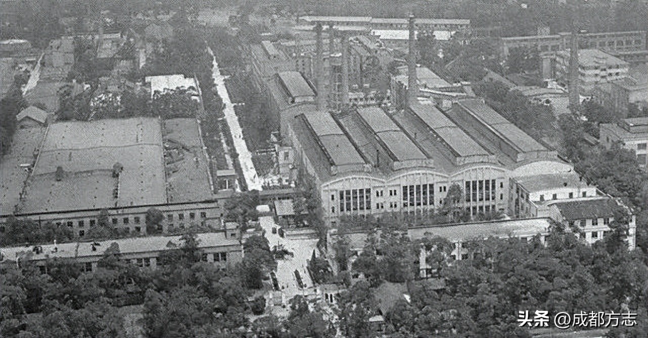 凤凰山爆炸,凤凰山主场爆燃场面