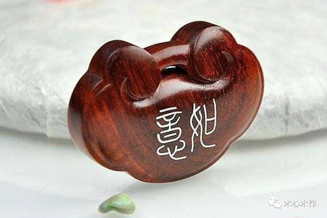 木雕长命锁可以嵌阴阳鱼吗,雕刻长命锁图片大全