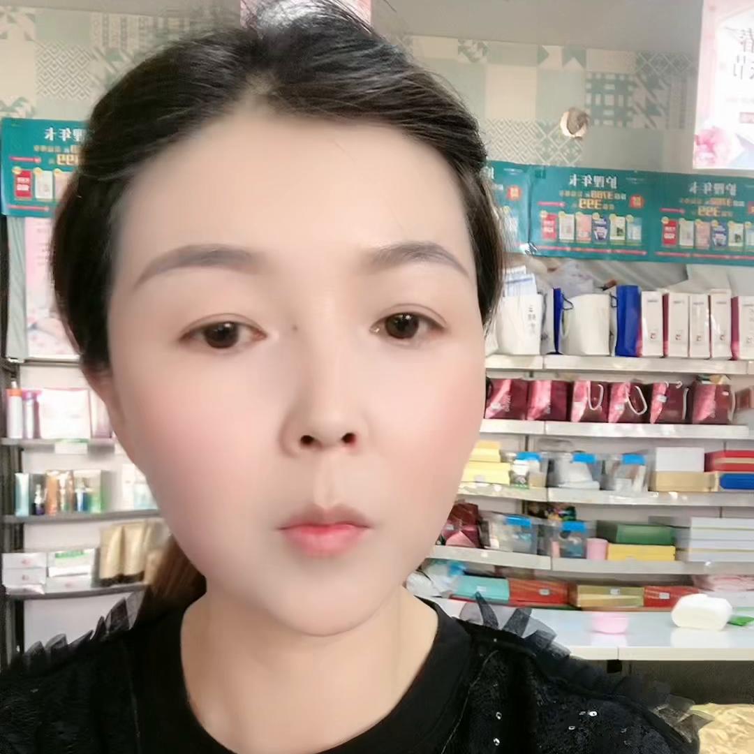 每天早上花三分钟就可以化个妆出门，没有那么理由，涮一个...