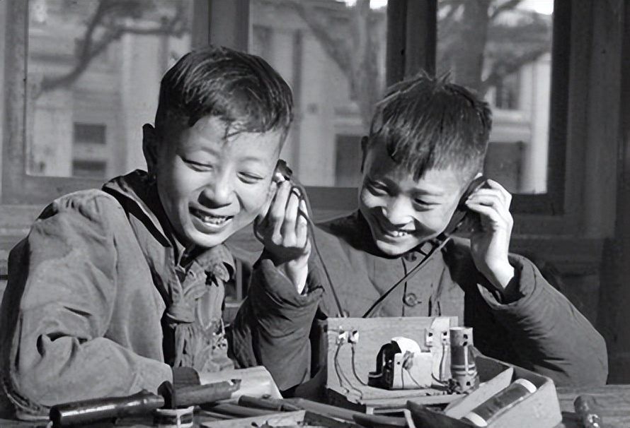 四十四怀念鼓捣制作收音机的年代