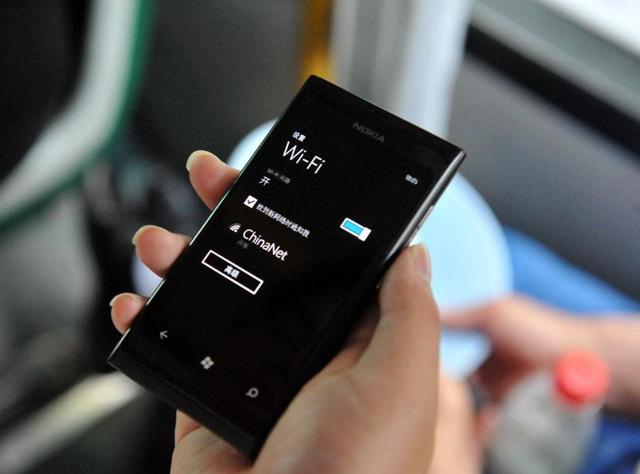 手机连接wifi关闭移动数据开热点,wifi和移动数据转换提醒如何关闭