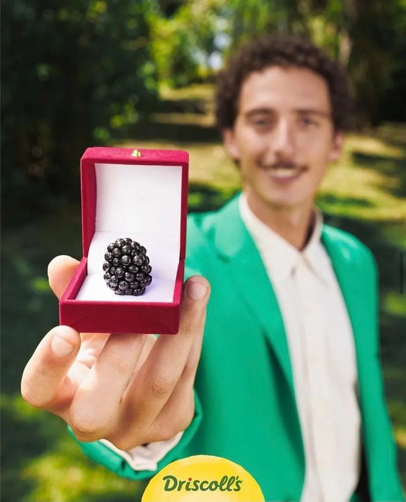 吃蓝莓叶黄素对改善视力有好处吗,吃蓝莓和吃胡萝卜哪个对视力更好