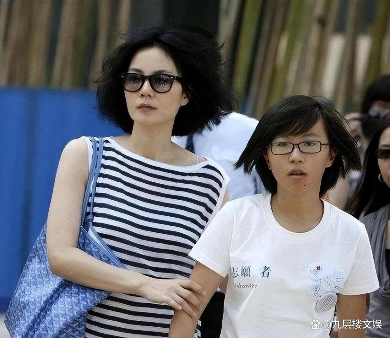 王菲和谢霆锋谈恋爱时候的年龄,王菲几岁与谢霆锋在一起