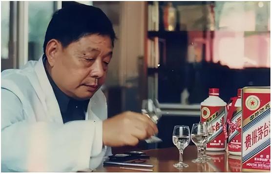 一喝酒就脸红的人能不能练出酒量,喝酒时脸红的人酒量好