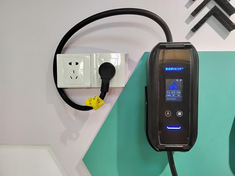 领克06新能源充电说明,领克06新能源家用充电怎么充