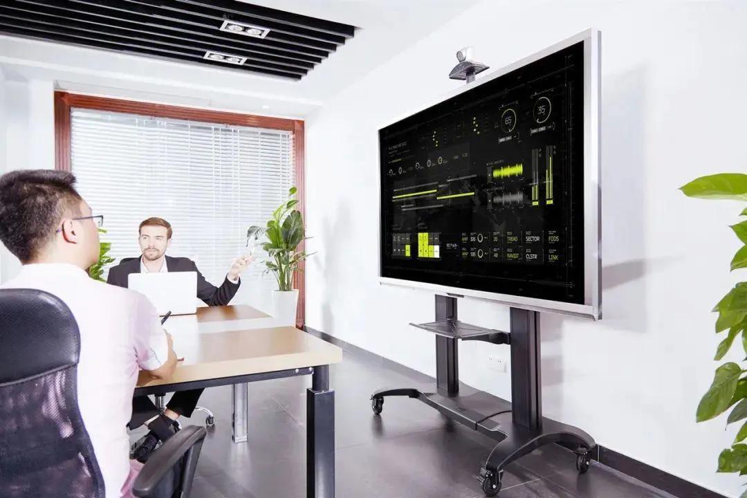 家里买落地推车电视支架实用吗,可移动电视支架怎么选尺寸