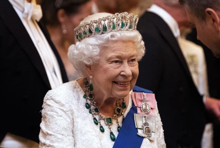 九十六张照片回顾英国女王的一生 (96张图看完英国女王的一生)