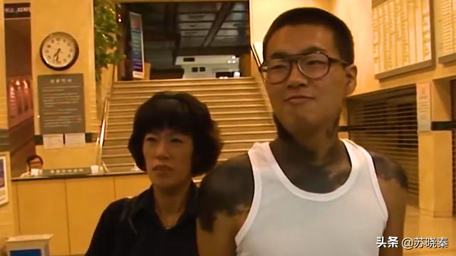 小伙背上长痣,男子背上有痣好不好