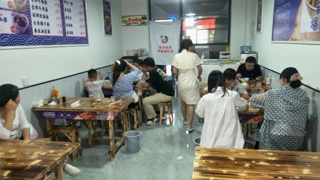 现在什么餐饮加盟最火爆,现在餐饮加盟什么店靠谱