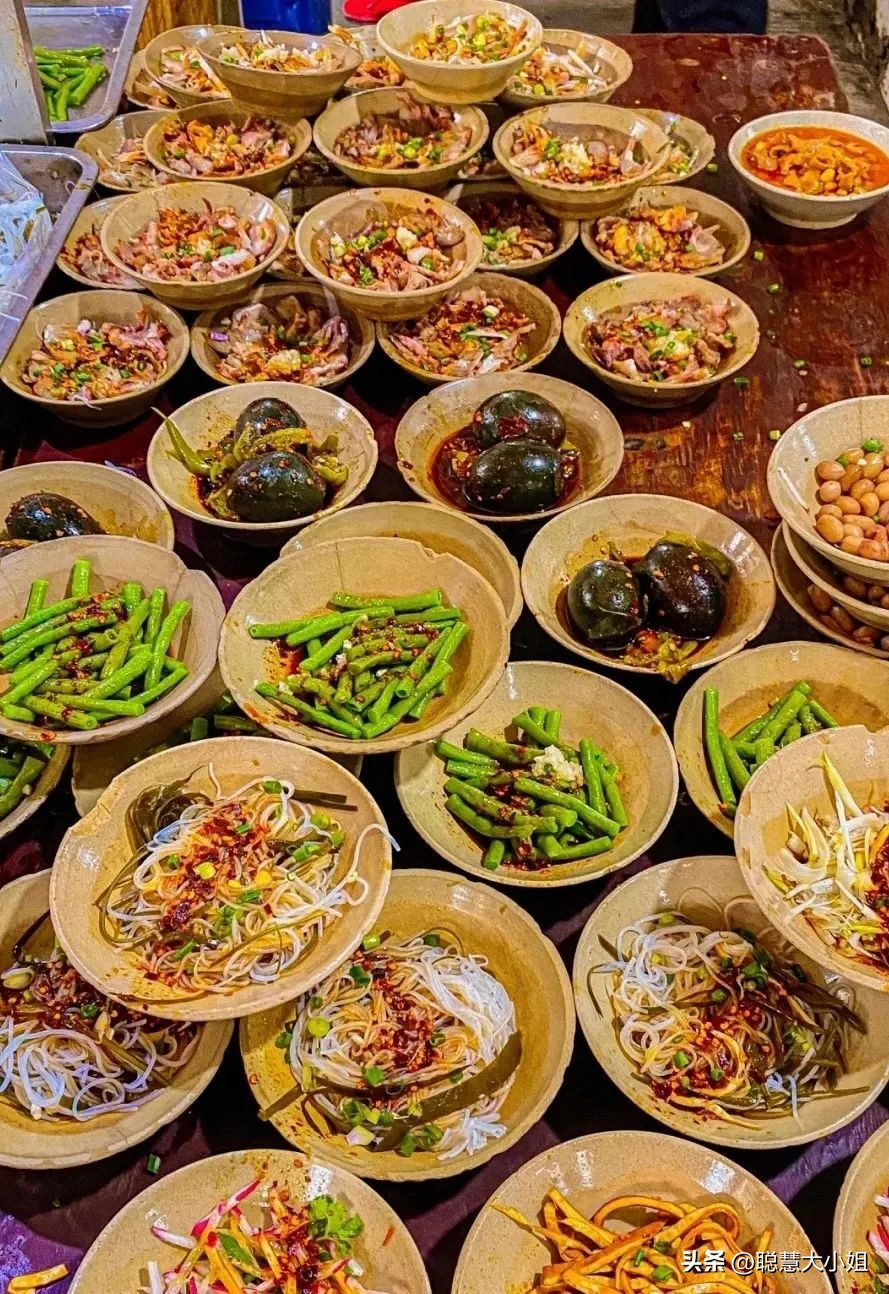 渝中区美食老字号推荐聚餐,重庆渝中区化龙桥华村烧烤老字号