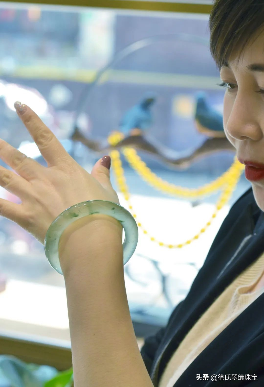 陪伴了好多年的镯子摔坏的说说,陪伴了八年的镯子取下后的心情