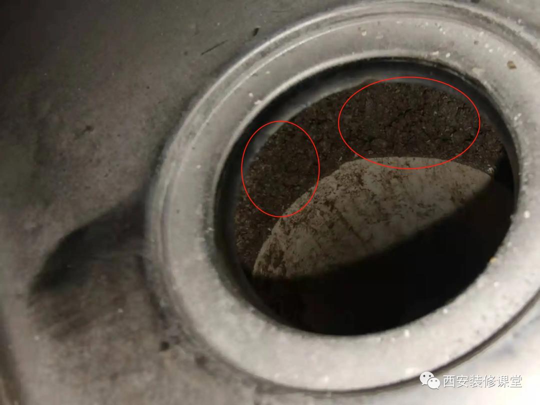 装修好的卫生间漏水怎么补救,楼下装修砸墙造成楼上卫生间漏水