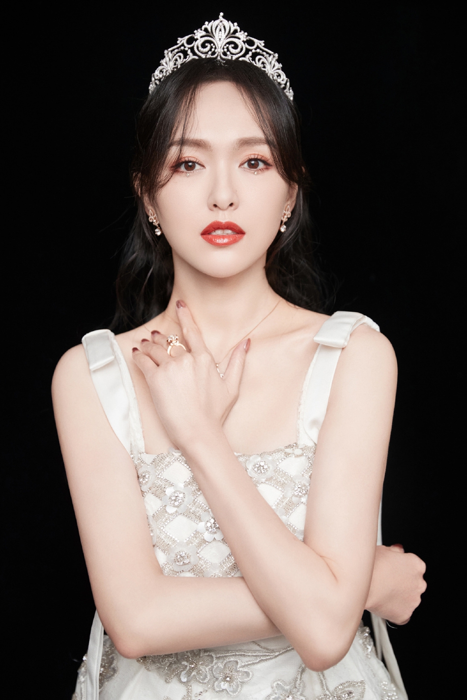 唐嫣亿万富豪,唐嫣天价手机壳图片