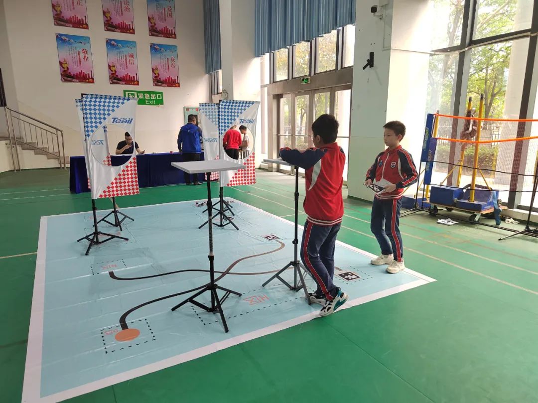 点赞我市两所学校荣获省级称号,喜报我县十名师生在省比赛中获奖