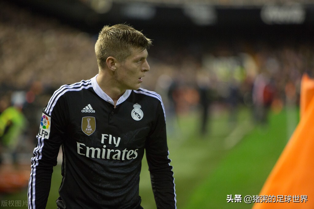 足球豪门433阵型取消前腰,现在足坛为什么没有巨星了