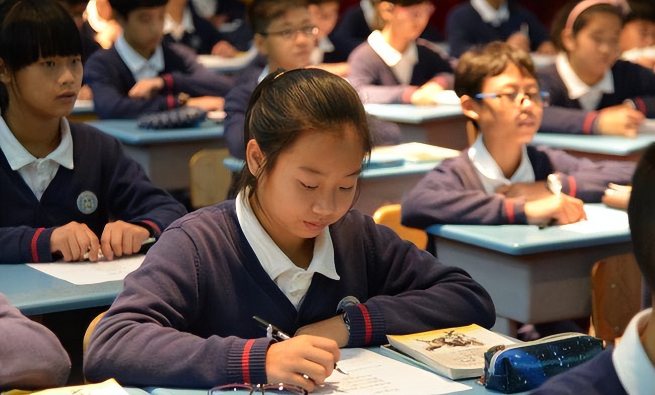 这“生意”做的漂亮！要想看孩子成绩？可以，先充470元成为会员