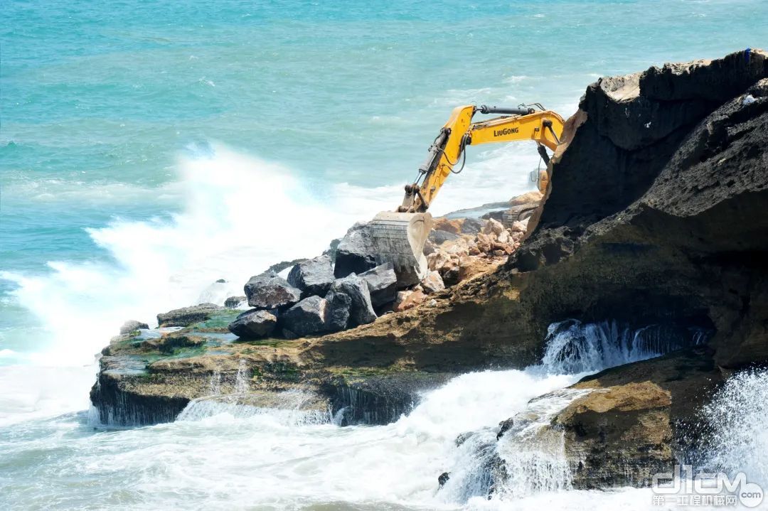 大国重器柳工挖掘机,柳工挖掘机发展史