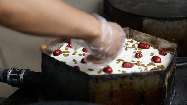 南京梅花糕白色用什么做的,关于南京梅花糕的介绍