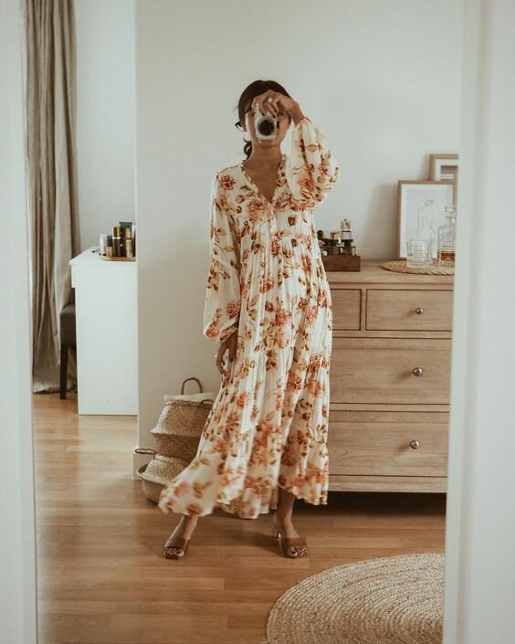 能瞬间迷住人视线的东西,瞬间吸引人的东西