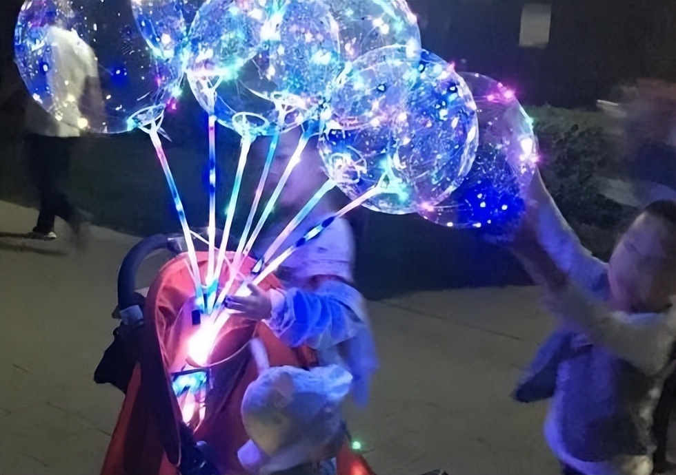 暴利生意路边摊,街头小店暴利