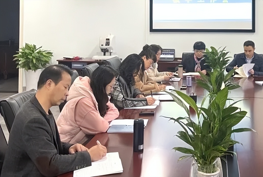 两江新区万年路小学是区重点吗,两江万年路小学