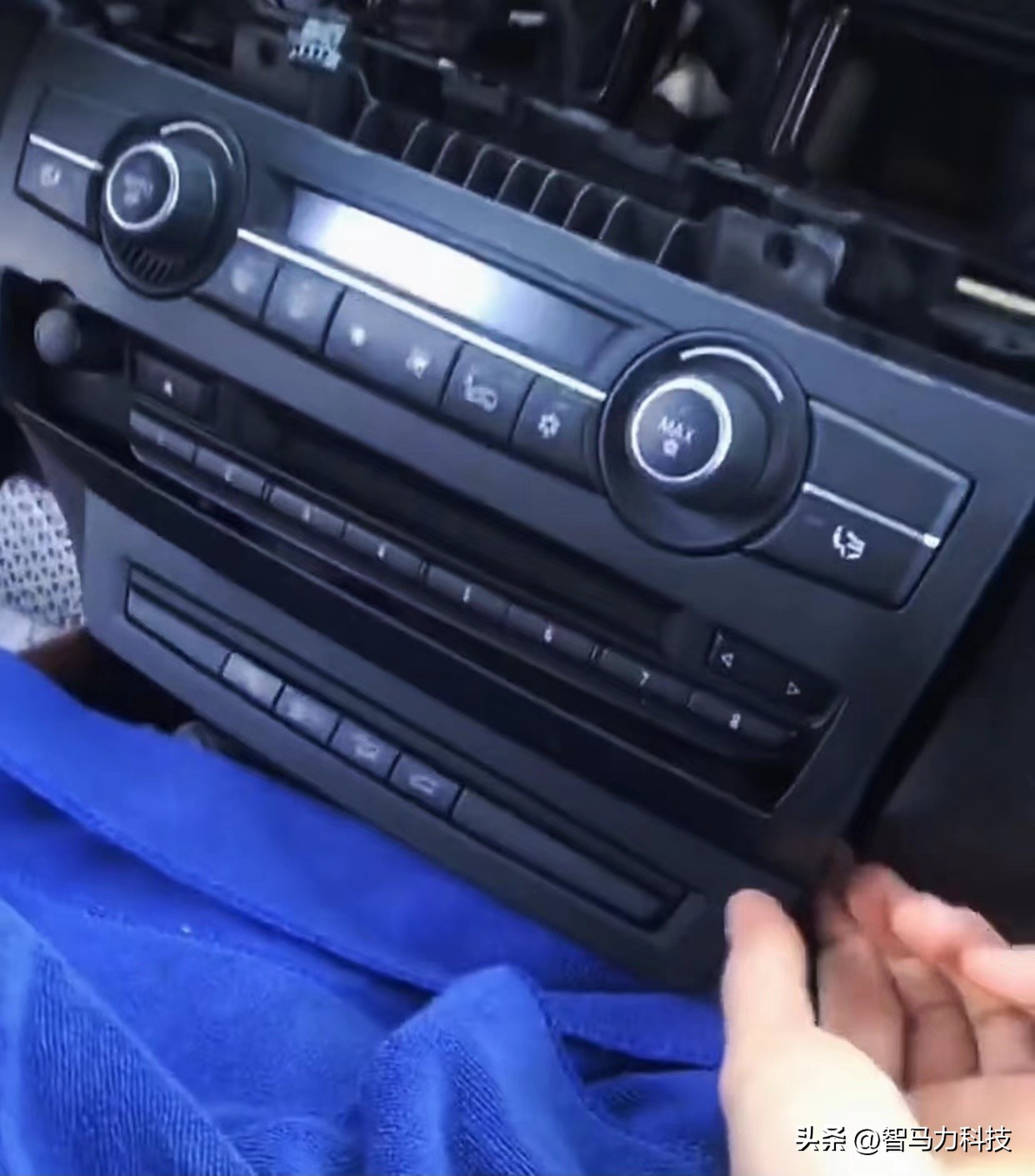 2015骞村疂椹瑇6carplay杩炴帴鏂规硶,瀹濋┈x6鏃犵嚎carplay鐩掑瓙