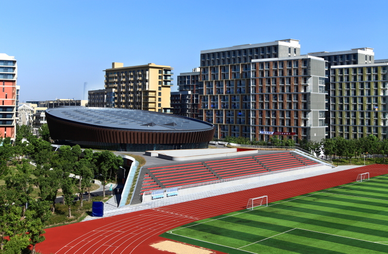 上海科技大学位于上海，名气不大，但深造率却超过上海交通大学