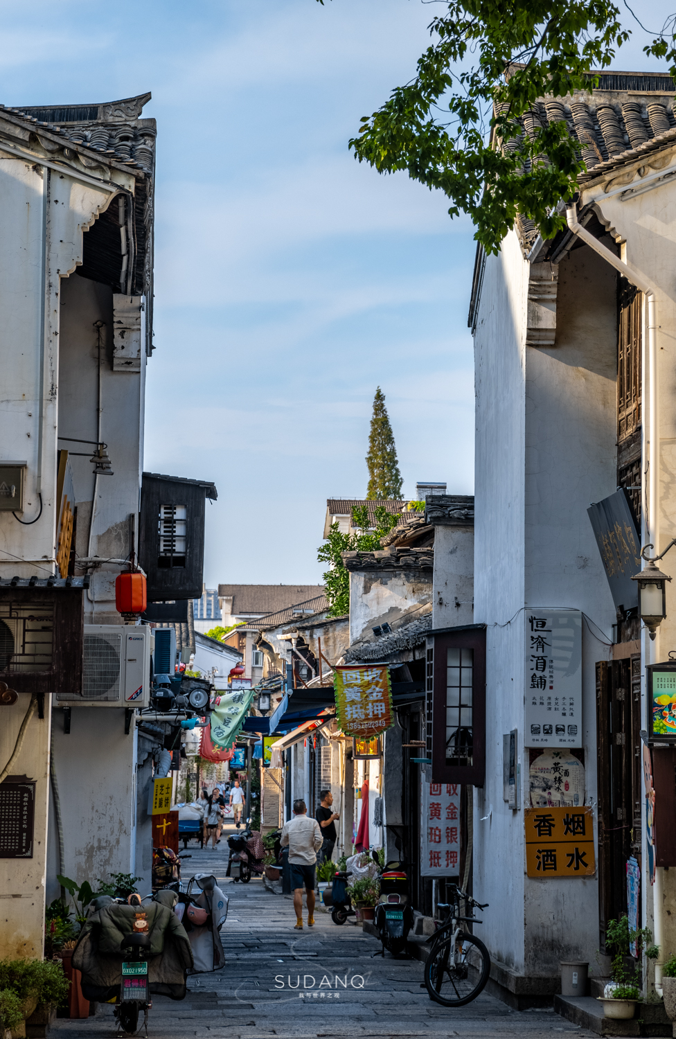 这条老街既有蜀都味也有国际范,浙江江南古街