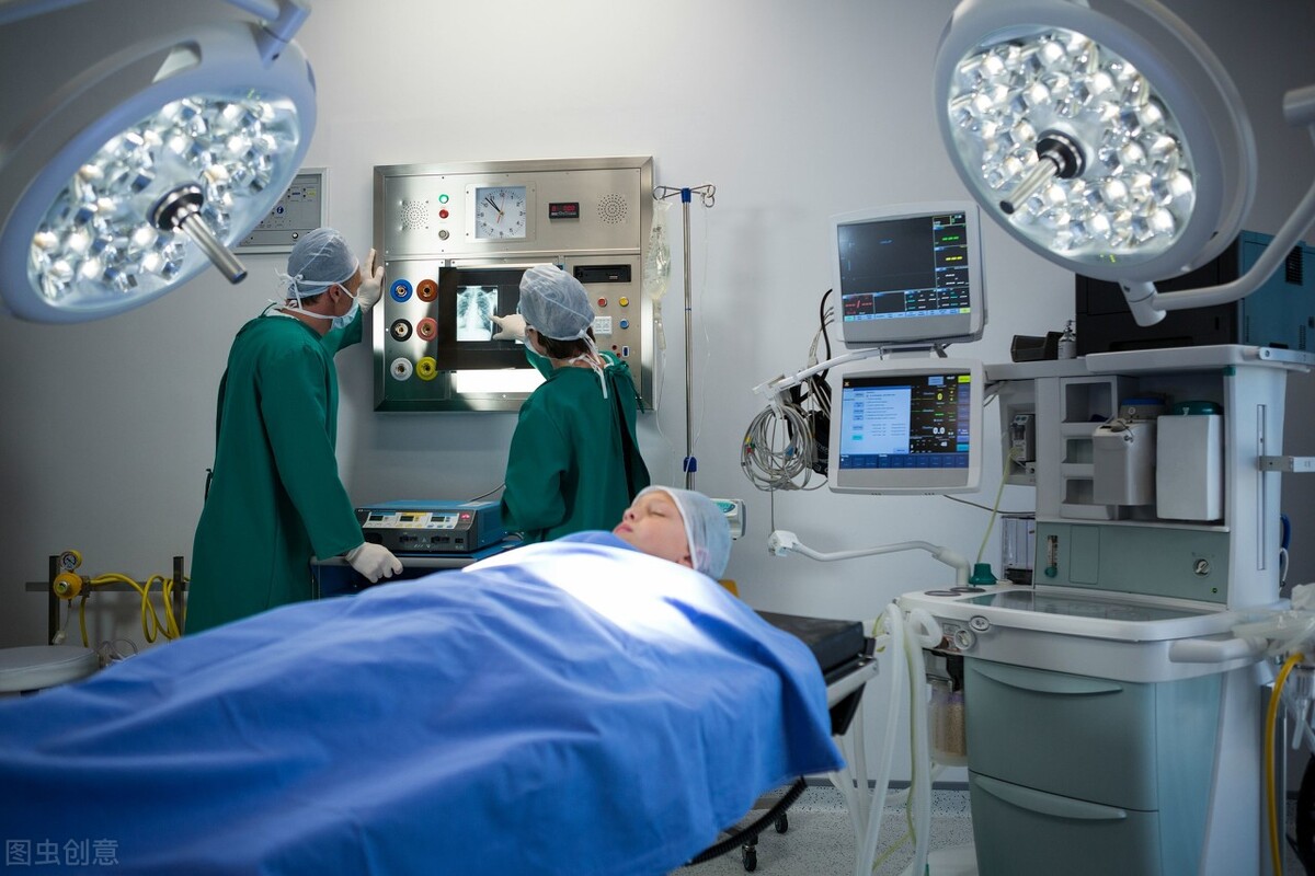 子宫肌瘤不切吃啥能消除,49岁子宫肌瘤淋漓不尽止血妙招