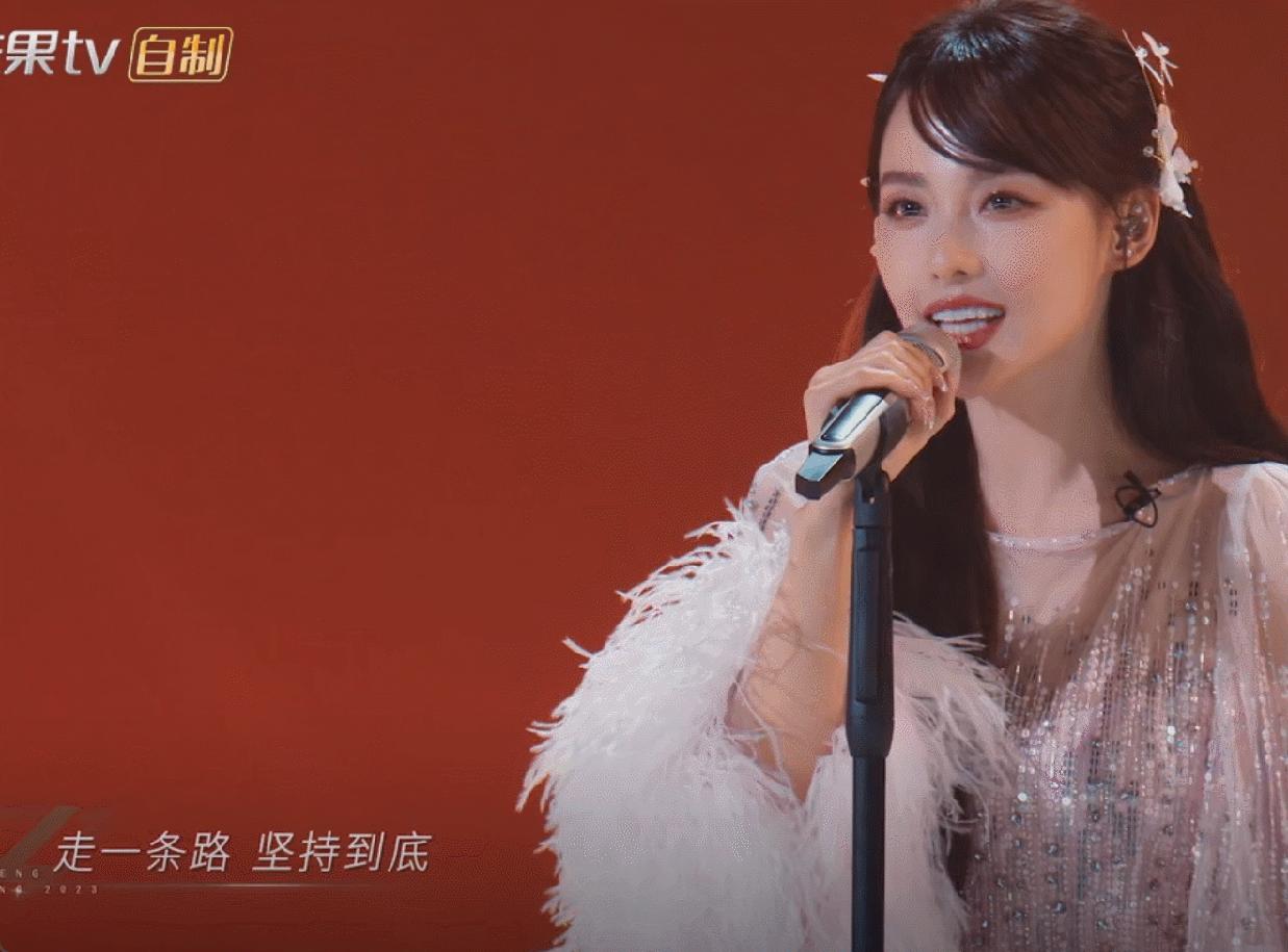 二公张嘉倪,张嘉倪以前和现在的变化