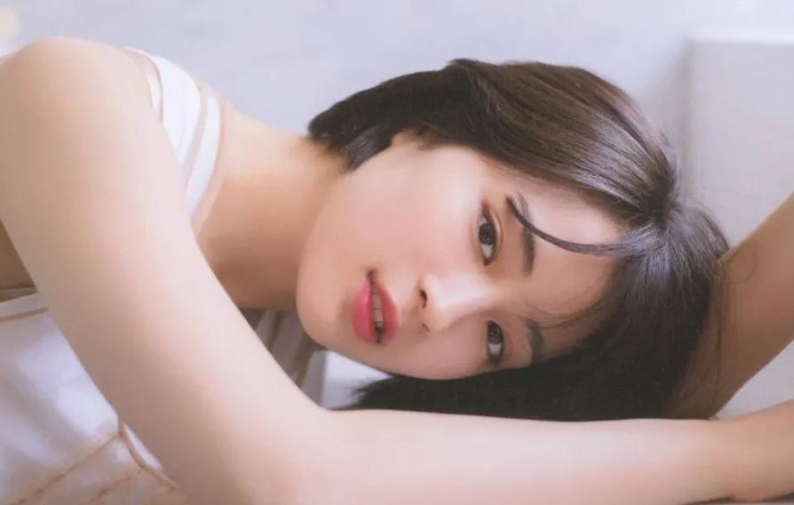 日本美女来中国旅游，背后原因让日本男生羞愧