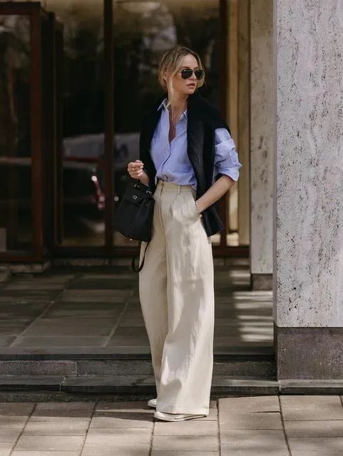 藏蓝色衬衫穿搭什么风格,蓝色衬衫怎样搭配出时尚的感觉