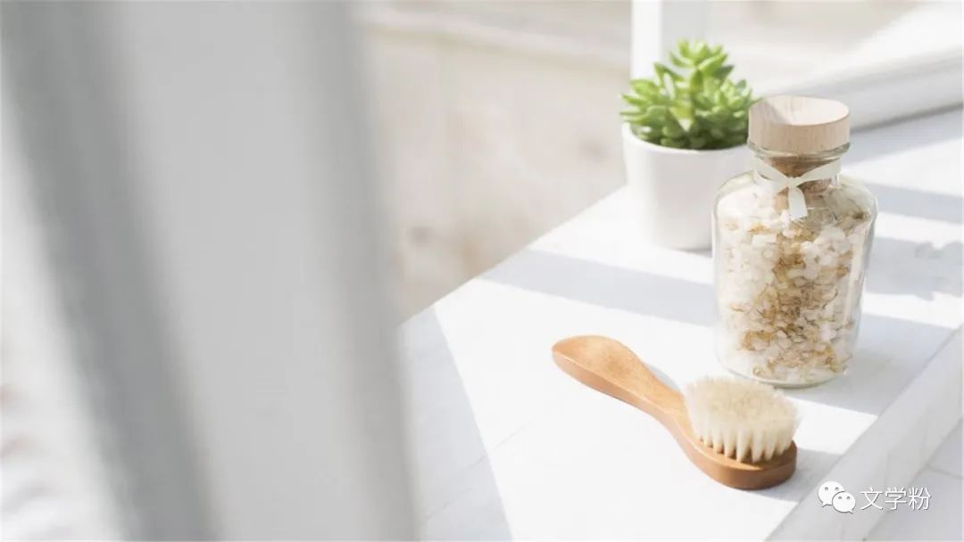 引人注意搞笑文案,阶段性的朋友圈文案