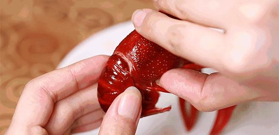 小龙虾什么部位不能吃,麻辣小龙虾头怎么吃