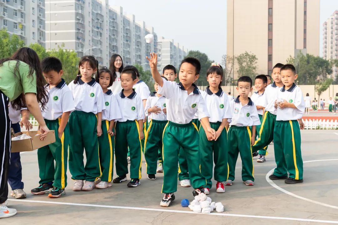 喜迎二十大奋进新征程开启新时代,房山首师大育新学校