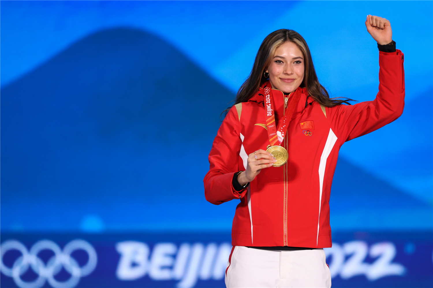 冬奥会结束了，这8位运动员，个个夺冠，为国争光，皆受大众喜爱