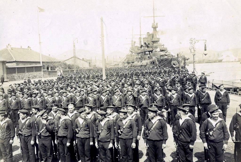 【晚清*楼青**旧影观】媚态百出，丰乳肥臀，尽显女子风情！