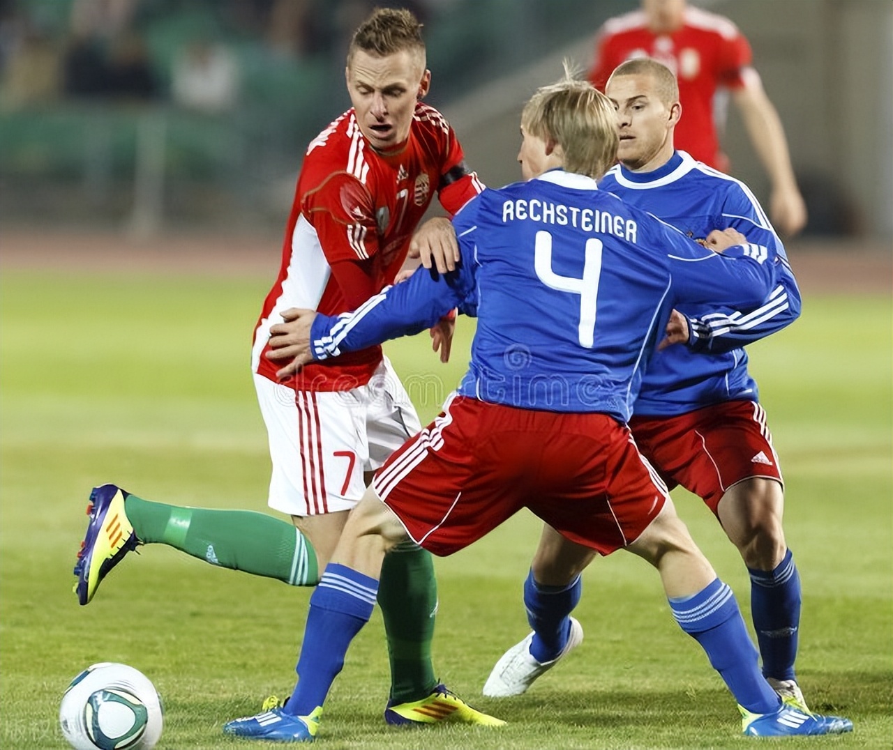 竞彩足球今日2串1推荐,今日4串1竞彩足球推荐实单