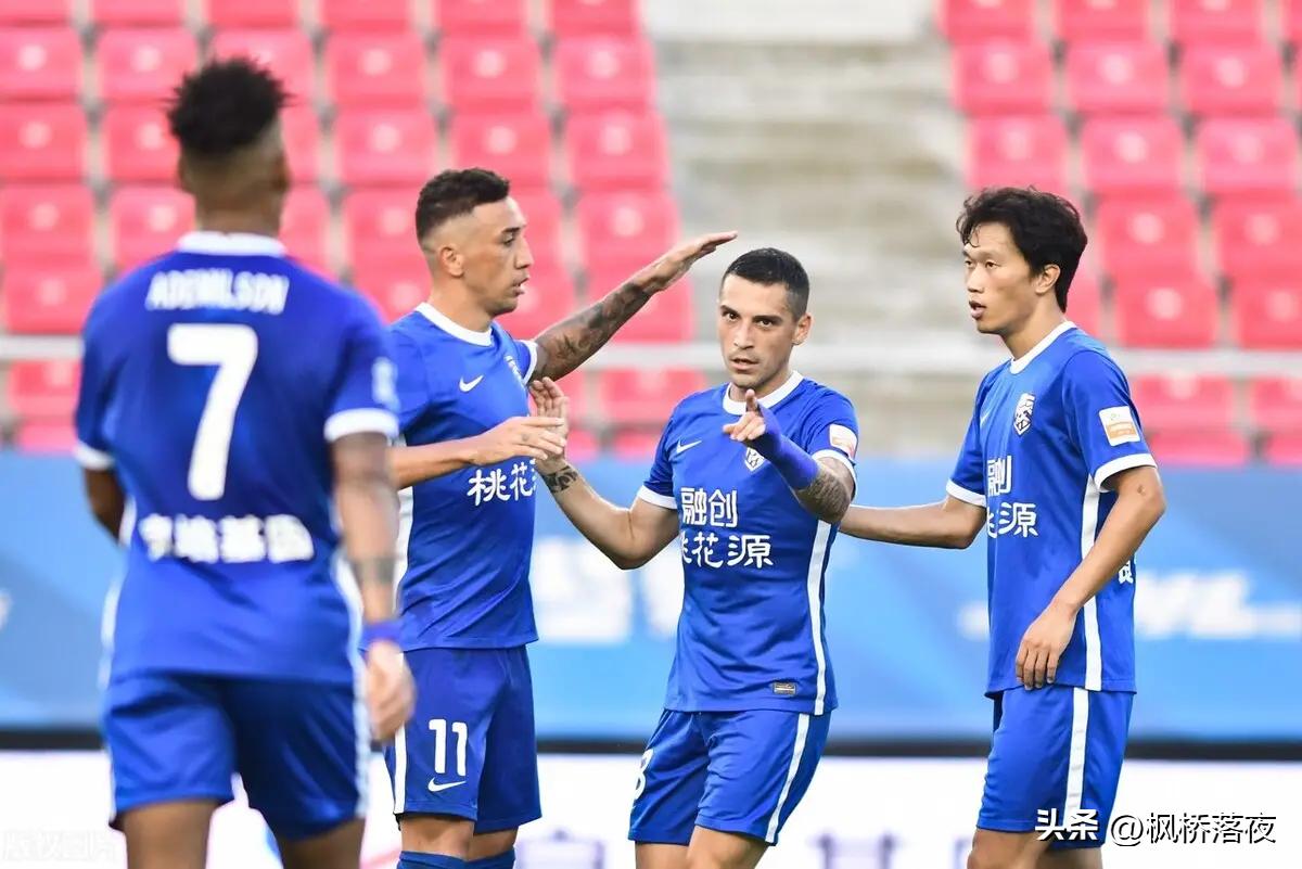 比武磊厉害的中国球员,武磊侧身凌空抽射破门国足2-0