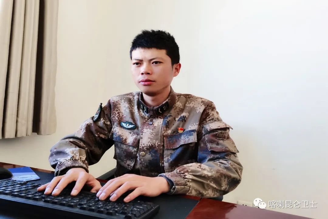 边疆兵记者,有请边防军人走上舞台