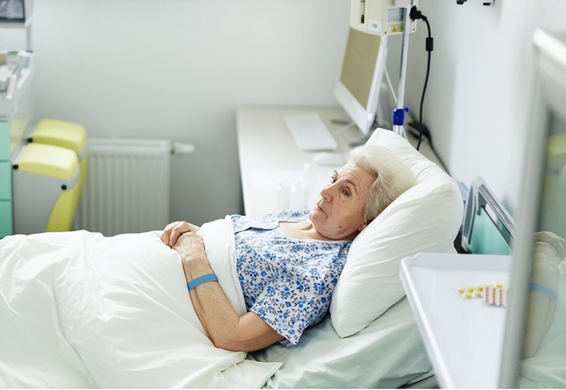 癌症晚期可以选择的治疗方案,癌症晚期怎么选择放弃