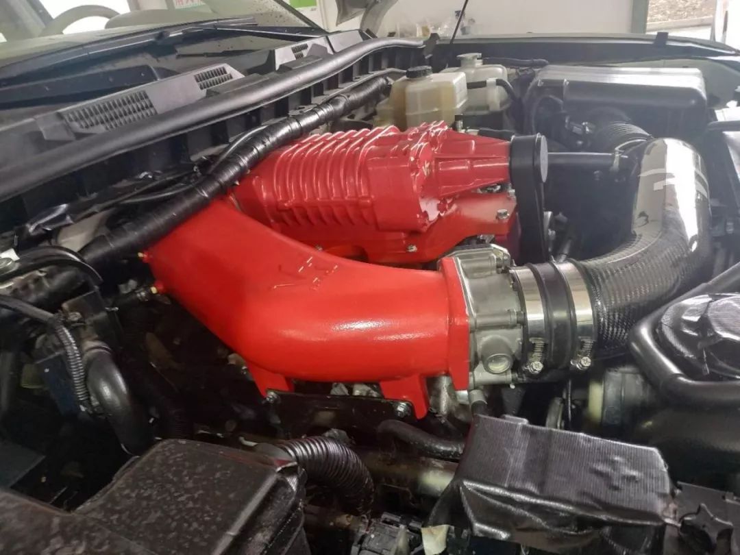 途乐y62加装双螺杆机械增压,途乐4.0机械增压