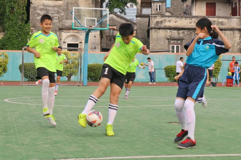 中山市校园足球联赛初中组,中山区第11小学总校直播足球比赛